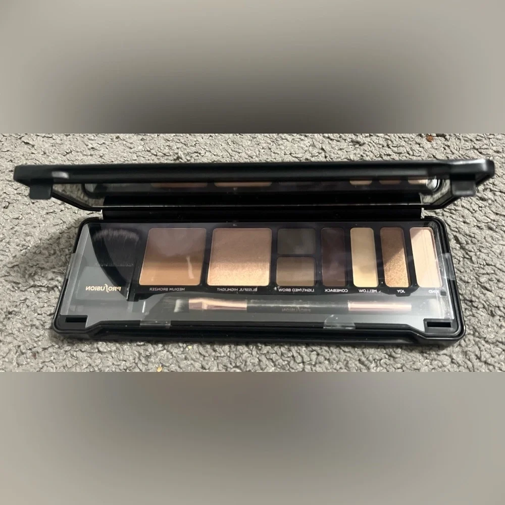 Profusion Day Face Pro Makeup Case Natural Eyeshadow, Highlight, Bronzer​​